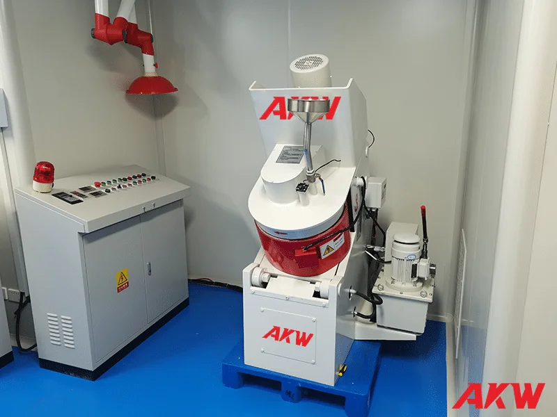 Mezcladora intensiva de laboratorio para granulación de catalizadores