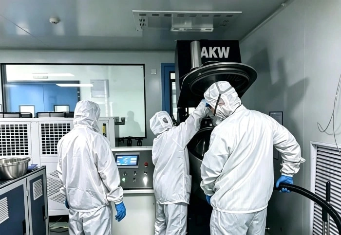 Mezclador Intensivo Inclinado Dentro De Caja De Guantes Para Electrolito De Estado Sólido De Sulfuro｜AKW